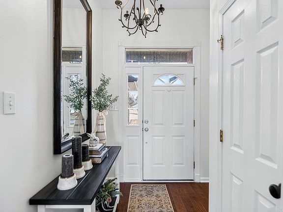 2nd image of 1014 Spring Creek Cv