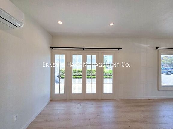 5th image of 321 Chestnut Ave APT 1