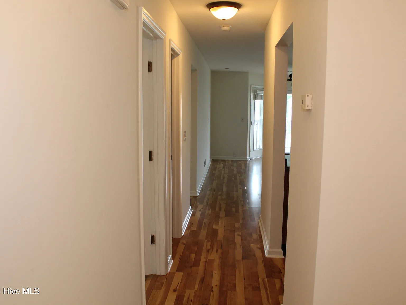 2 bed, 2.0 bath, 1148 sqft, $1,600 — Photo 3