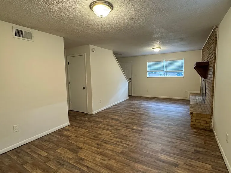 4323 W Bethany Dr — Photo 5