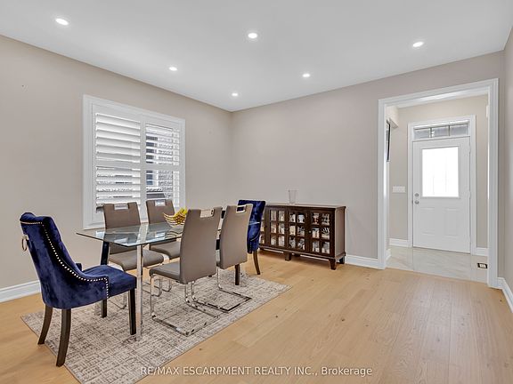 5th image of 1454 Chretien St