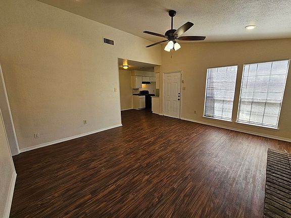 5th image of 3125 Tudor Ln #3131