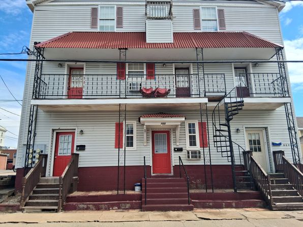 105 N Liberty St