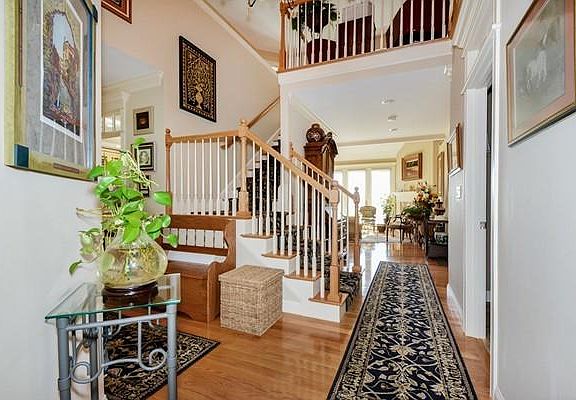 3rd image of 3 Ivana Dr #3