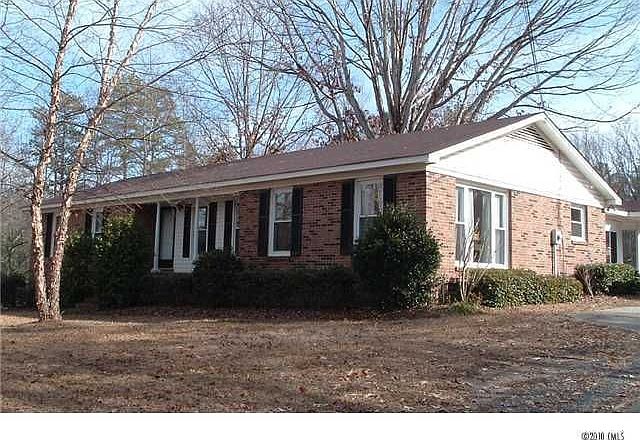 1st image of 580 Douglas Dr