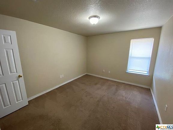 5th image of 116 Surrey Ln APT 100A