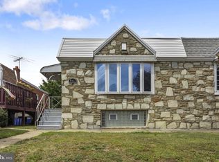 8852 Brocklehurst St, Philadelphia, PA 19152