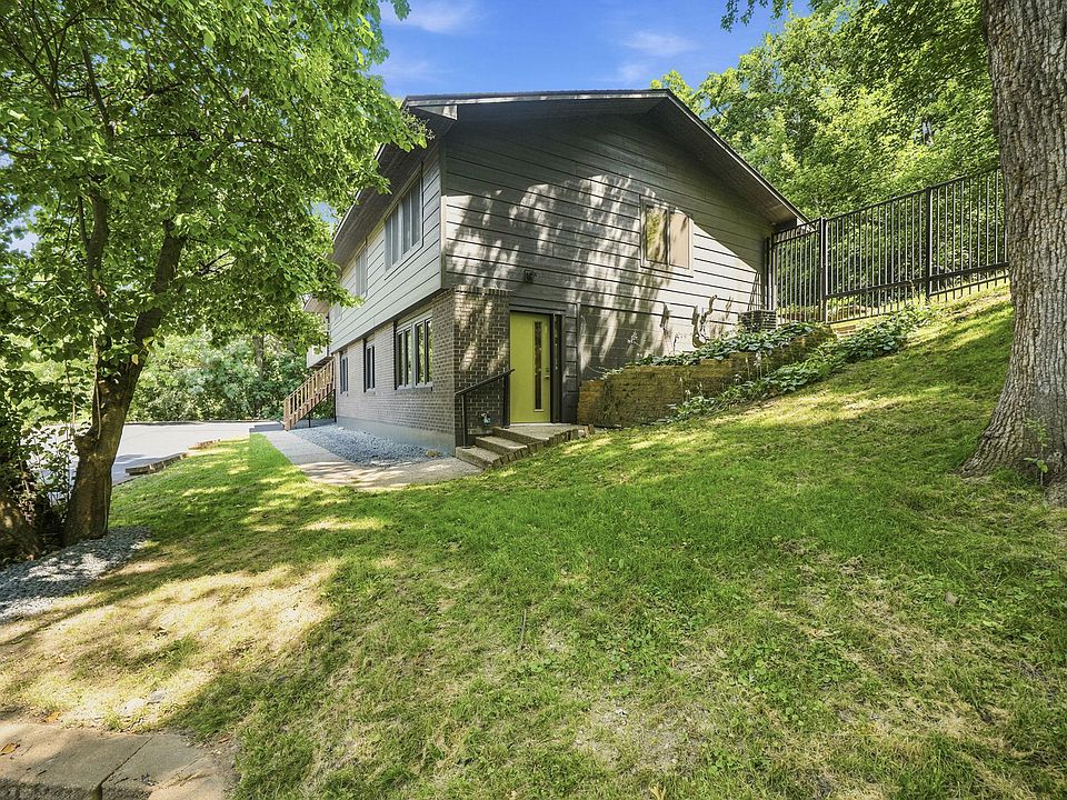 1st image of 138 Chaparral Dr