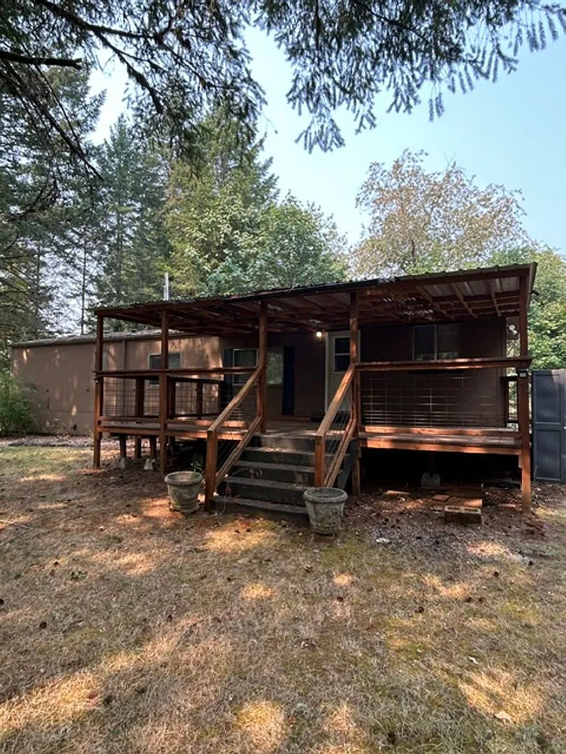 3-Bed 2-Bath Home. Waterfront living! — Photo 3