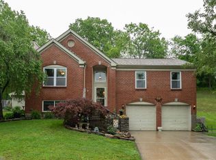 207 Snow Shoe Dr, Southgate, KY 41071