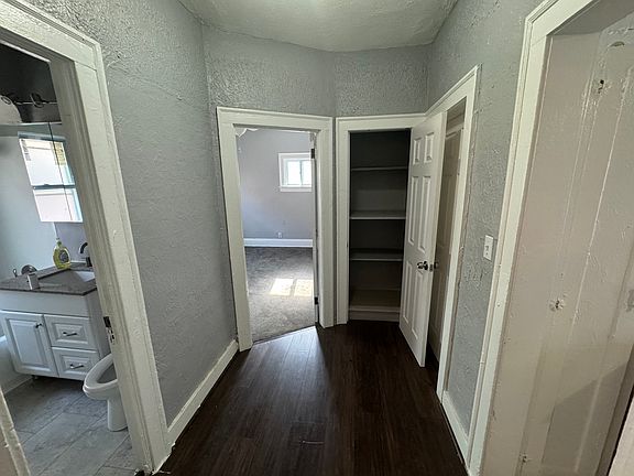 4th image of 3652 E 146th St #Up