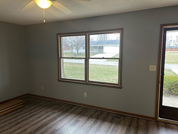2nd image of 2952 Jonathan Dr