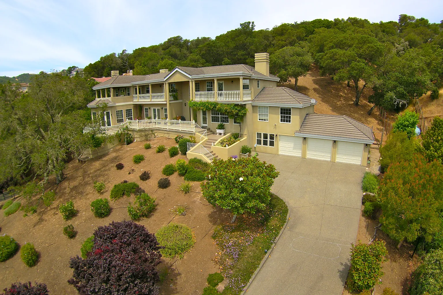 3 Heatherstone Ln photo 1