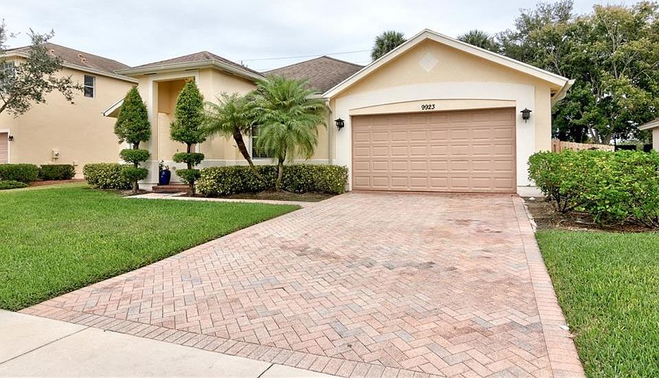1st image of 9923 E Verona Cir