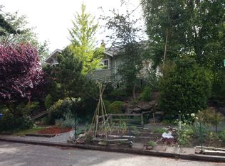 1602 N 47th St, Seattle, WA 98103