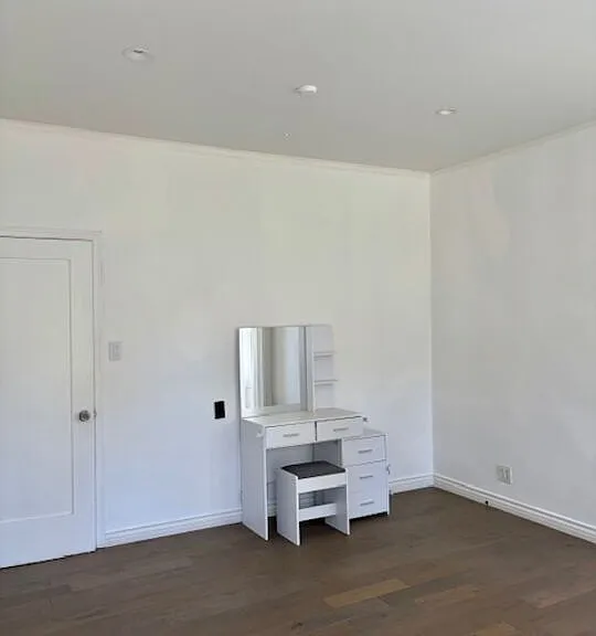 459 S Holt Ave — Photo 16