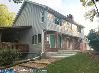 7830 Dougan Dr, Lincoln, NE 68516