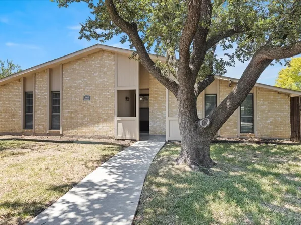 3107 Barton Rd, Carrollton, TX 75007