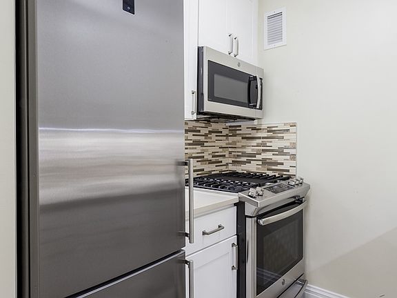 5th image of 182 E 95th St APT 17J