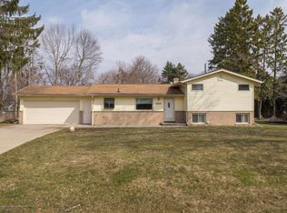 3524 Aragon Dr, Lansing, MI 48906