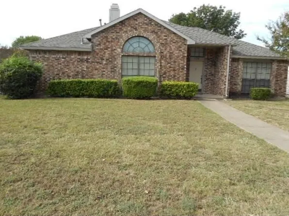 134 Wildwood Dr, Desoto, TX 75115