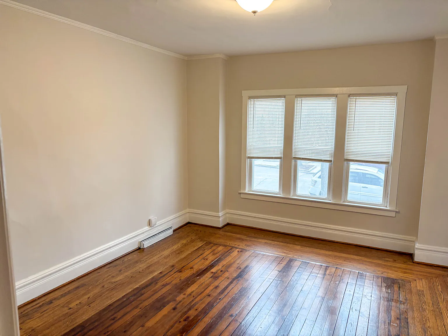 2 bed, 1000 sqft, $2,600 — Photo 3
