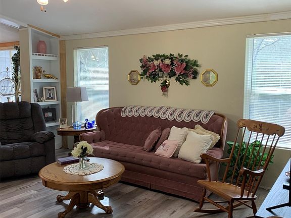 2nd image of 480 Sportsman Dr