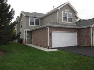 1363 Grandview Ct, Algonquin, IL 60102