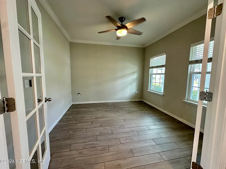 122 Codona Glen Dr — Photo 4