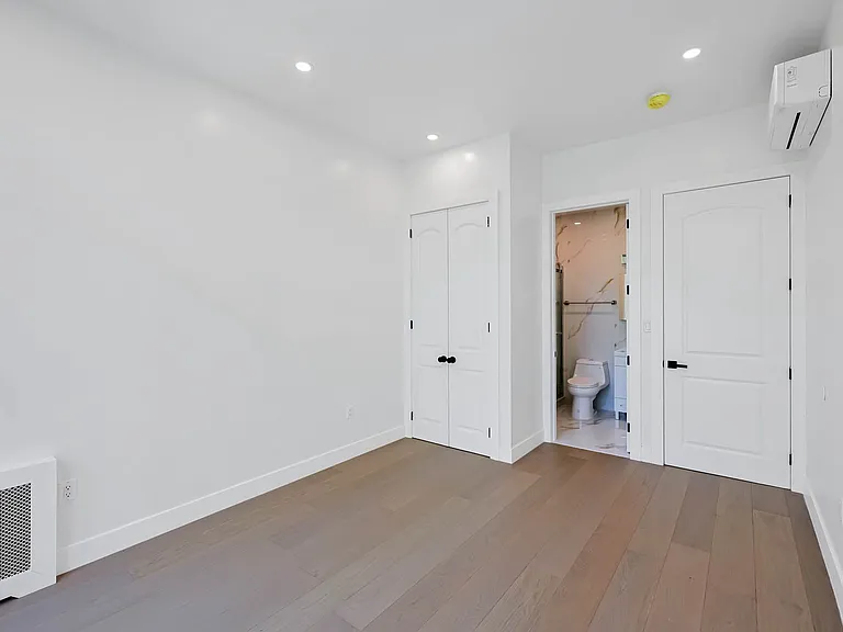 153 Weirfield St #B — Photo 24