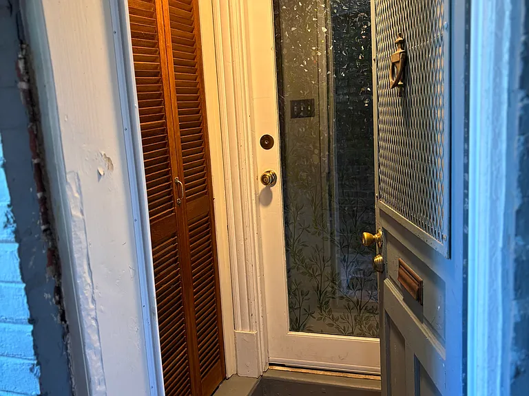Double door entrance. Foyer has access to townhouse water and electric meters as well as tenant closet.