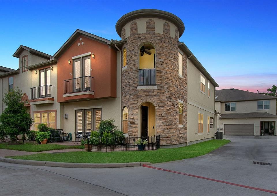 1st image of 14567 San Pietro Dr