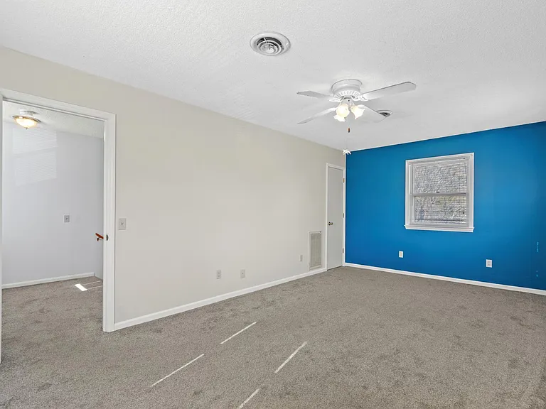 345 15th Ave S #1 — Photo 19