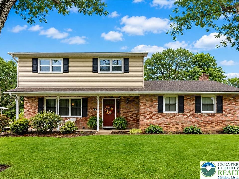 1st image of 4493 Spring Dr