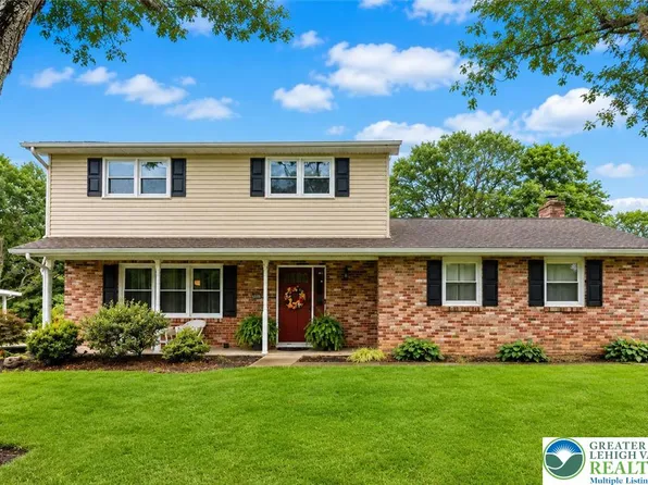 4493 Spring Dr, Center Valley, PA 18034