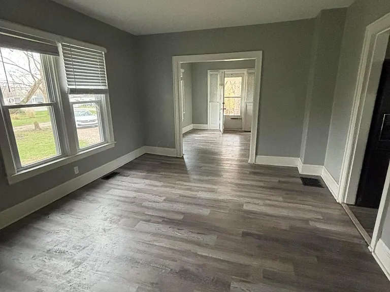 1690 Dyer Rd — Photo 5