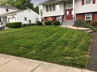 53 Knollwood Dr, Cherry Hill, NJ 08002