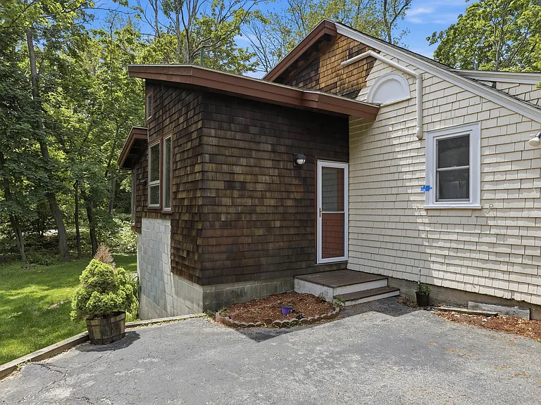 6 Forest St #R — Photo 18