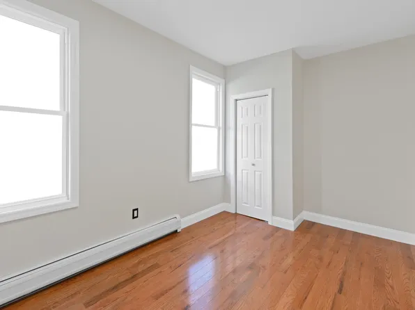 169 West 9th Street image 21 of 29