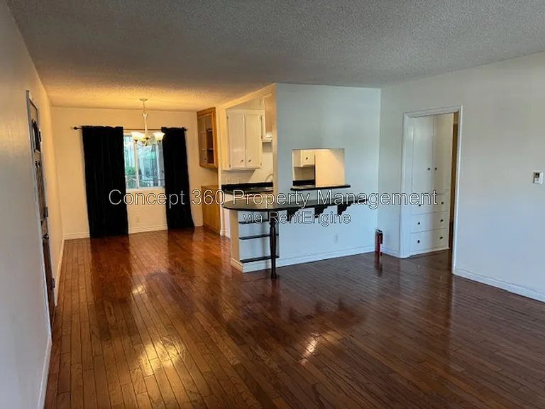 1604 E 2nd St #1H — Photo 13