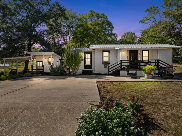 125 Neal St, Beckville, TX 75631