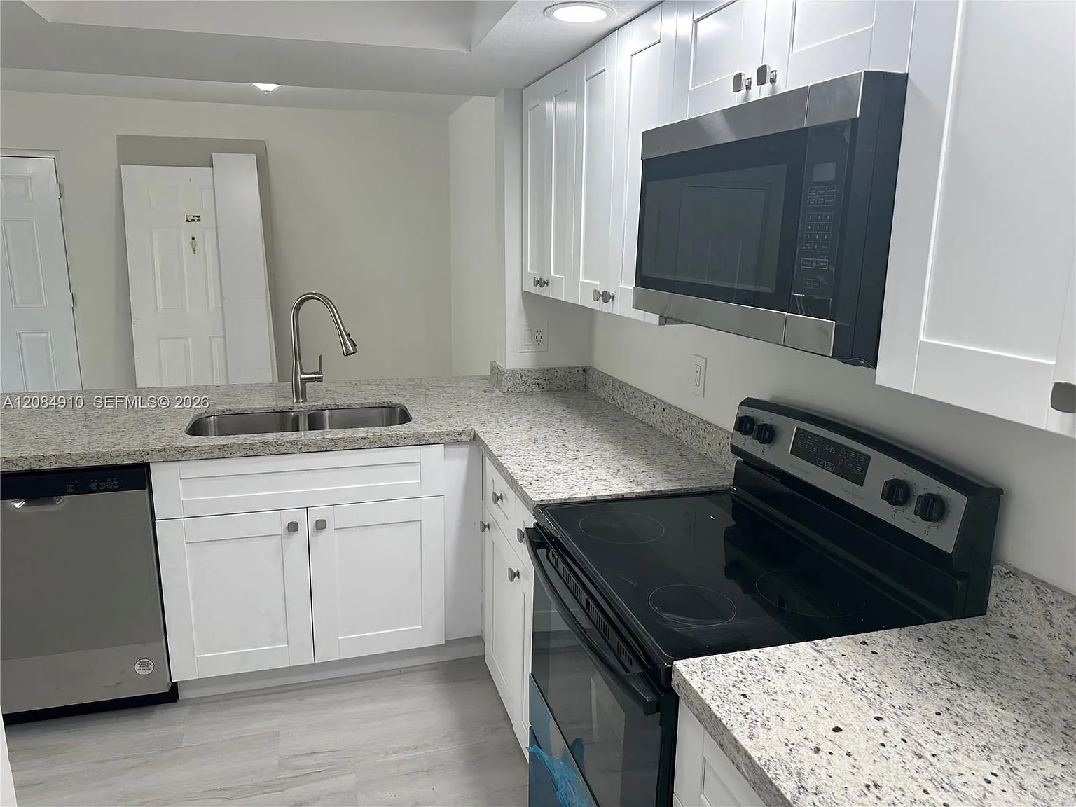18840 NW 57th Ave — Photo 3