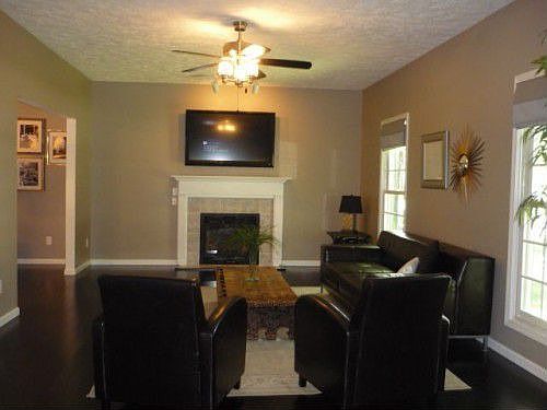 5th image of 1560 Wickford Dr