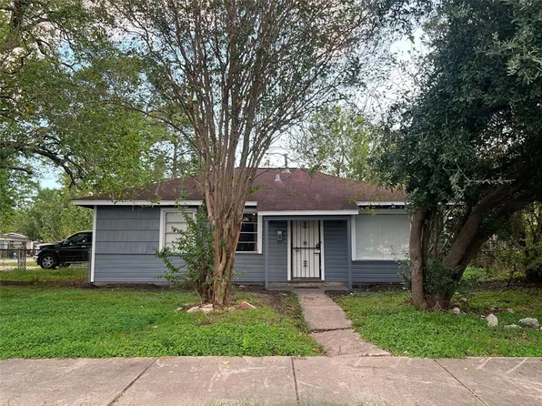 3910 Ward St, Houston, TX 77021