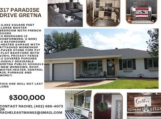 317 Paradise Dr, Gretna, NE 68028