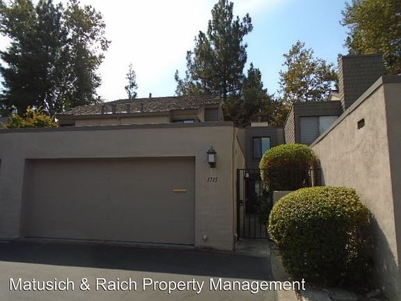2nd image of 1715 Cherryhills Ln