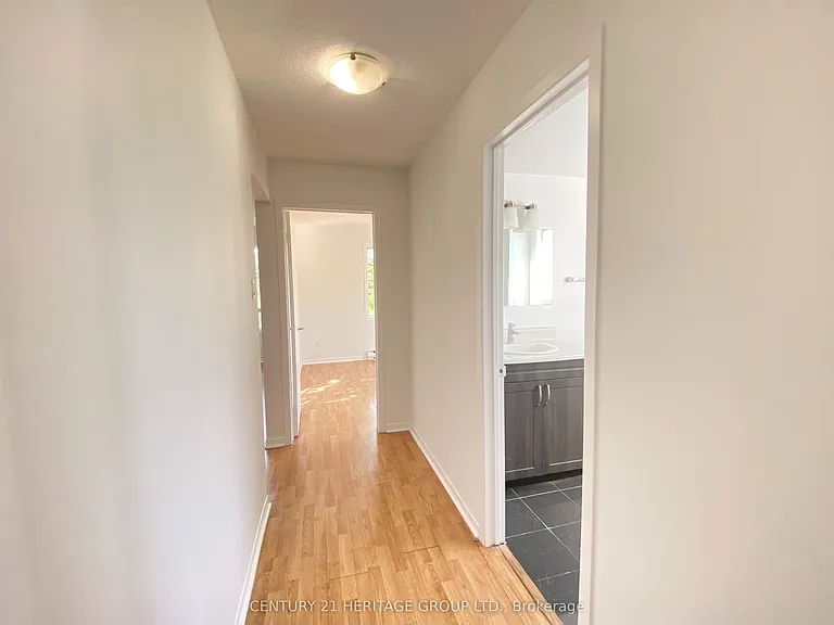 170 Grove St E #302 — Photo 14