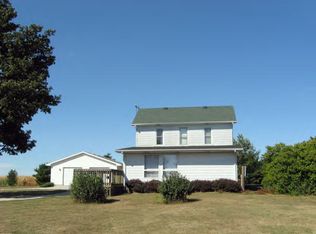 901 White Pigeon Rd, Maroa, IL 61756