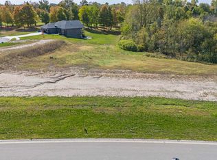1909 Golfview Dr #111, Auburn, IN