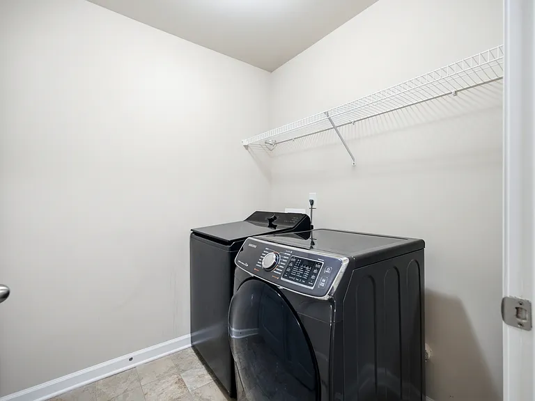 4309 Mantova Dr — Photo 24